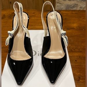 DIOR PATENT LEATHER SLINGBACKS